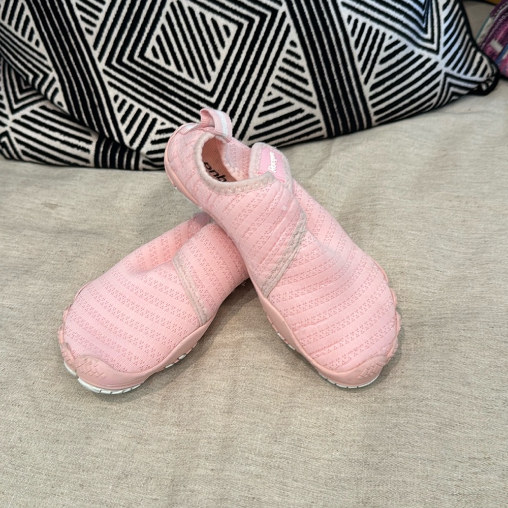 Pink girls, water shoes, size 12 EUC